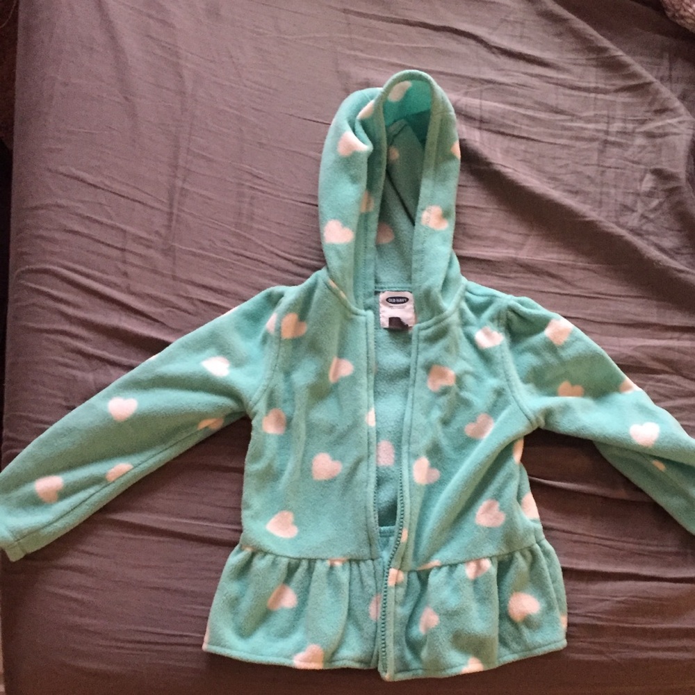 Old navy heart sweat shirt